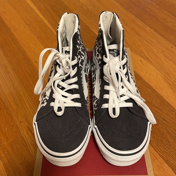 NEW Vans Sk8-Hi Zip Snow Leopard - Picture 2 of 5